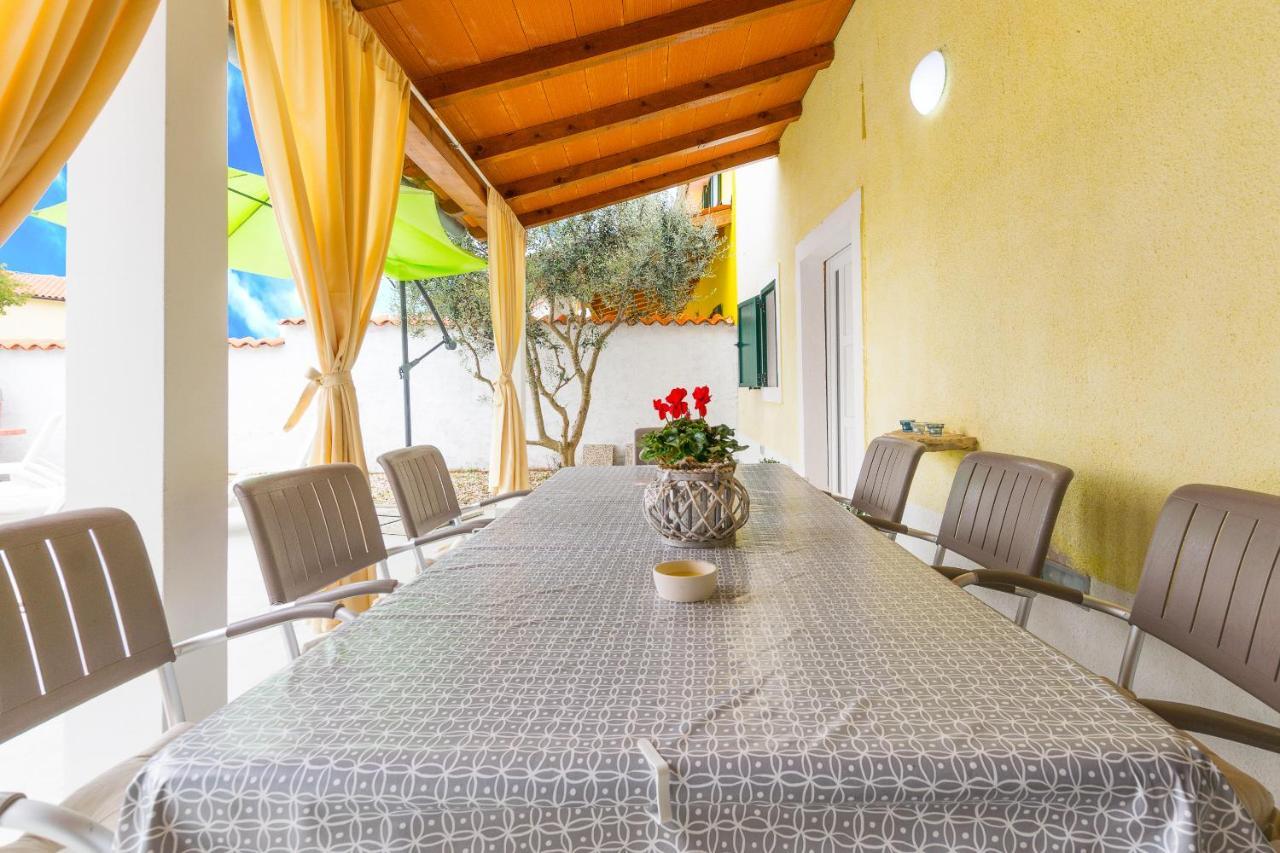 Holiday Home Olga With Pool &Pet Friendly Pula Buitenkant foto