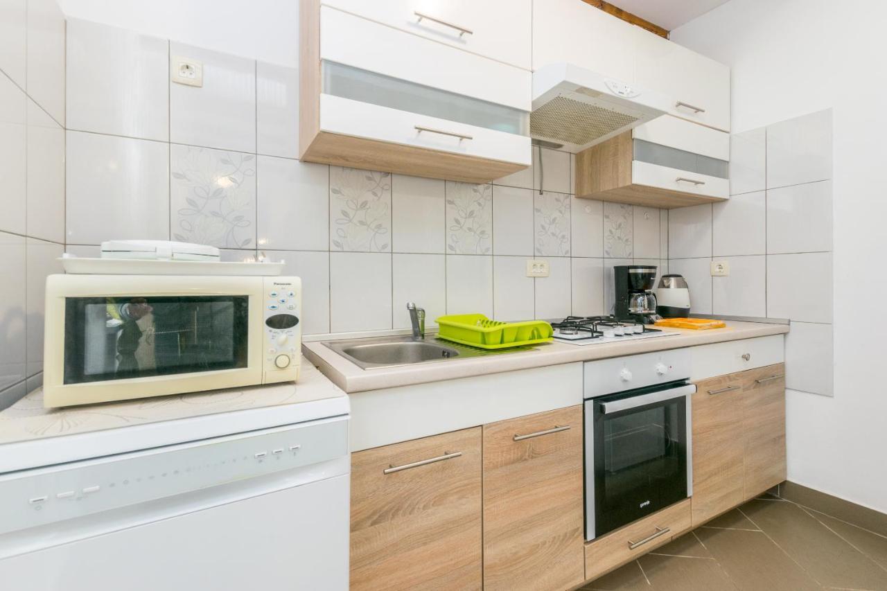Holiday Home Olga With Pool &Pet Friendly Pula Buitenkant foto