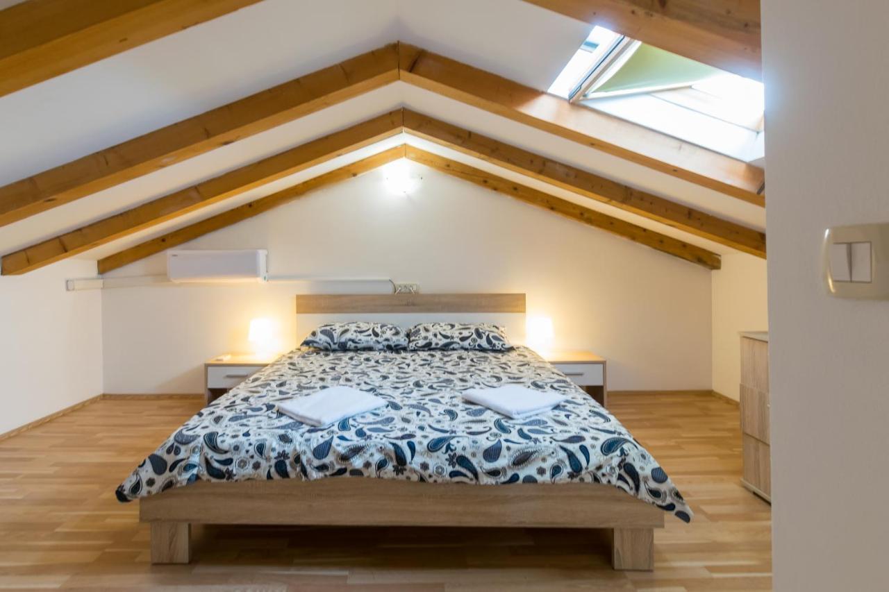Holiday Home Olga With Pool &Pet Friendly Pula Buitenkant foto